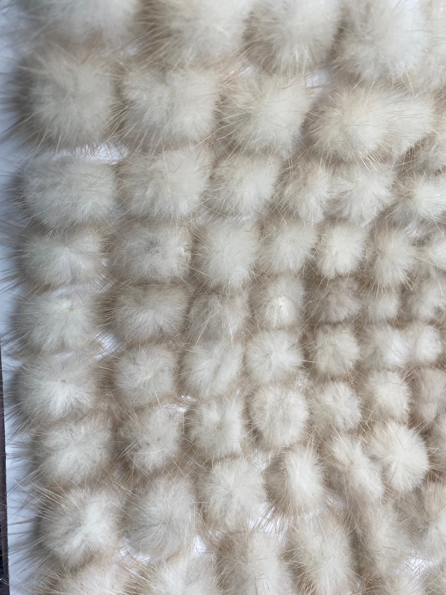 Real fur 1/2 pompoms