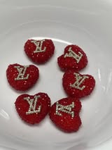 25mm designer sugar hearts.