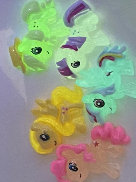 2.3cm flat back charms glow in the dark My little Pony