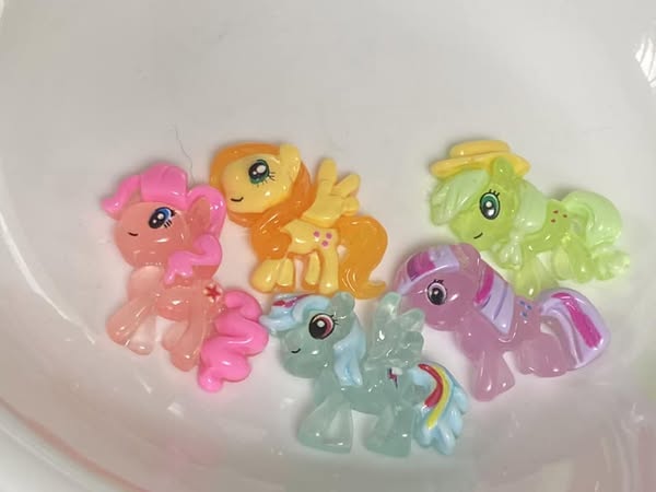 2.3cm flat back charms glow in the dark My little Pony