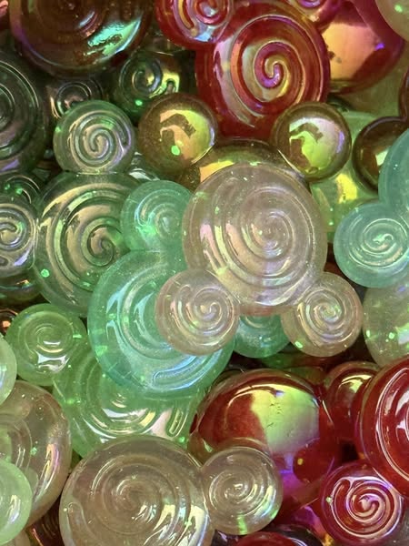25mm sky luminous mouse head with swirls beads
