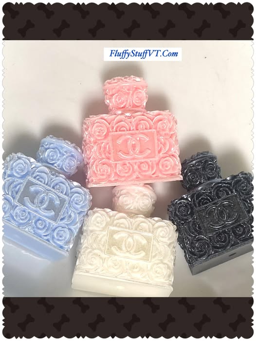 28mm cc perfume bottle bead with flower engraving.