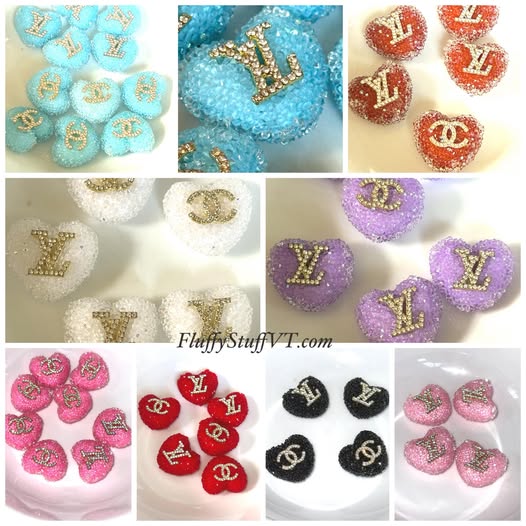 25mm designer sugar hearts.