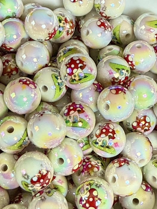 16mm Smurf house beads with little pink butterfly 🦋beads