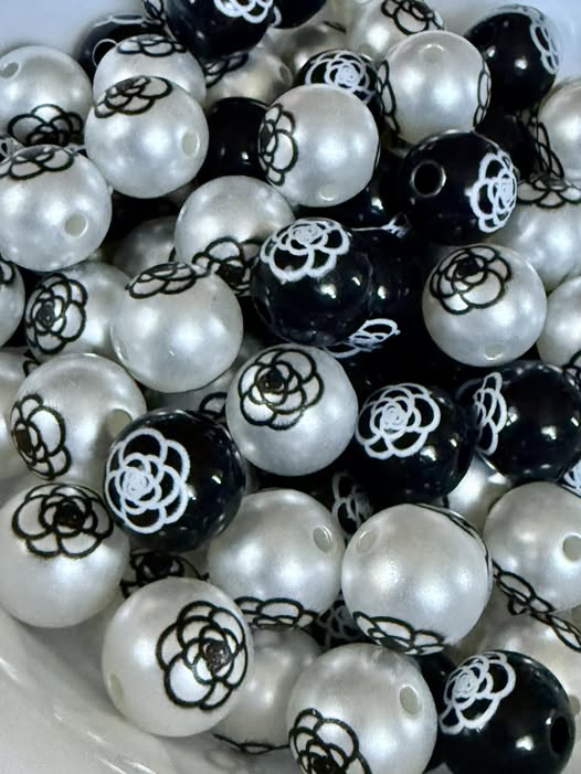 16mm cc black and white mix beads.