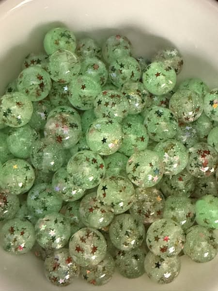 16mm glow in the dark star glitter beads