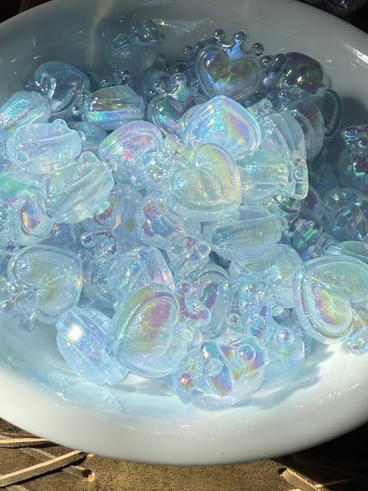 24mm ice blue galaxy heart with crown bead