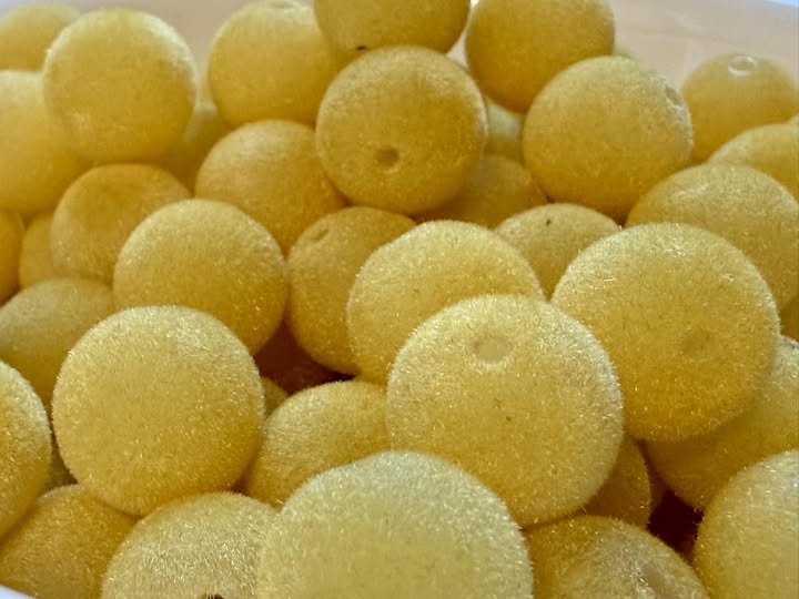 16mm velvet beads