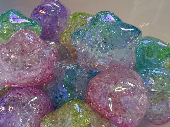 24mm chunky 3D crackle stars.