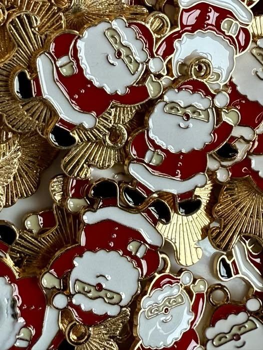 Enamel paint and metal pendant charms