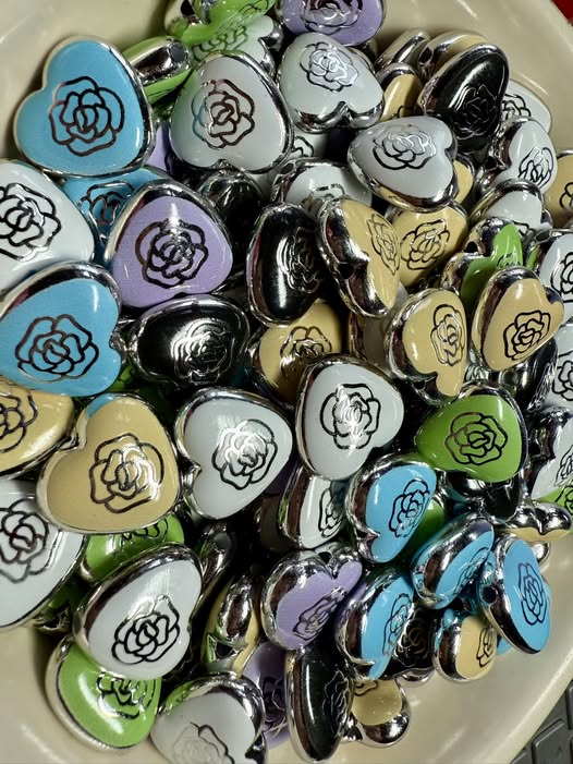 18mm designer flower hearts beads