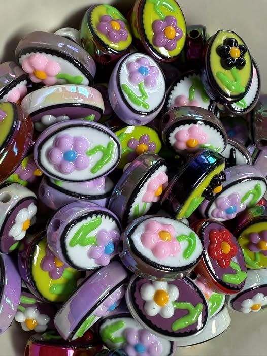 24mm hand painted oval flower bead.