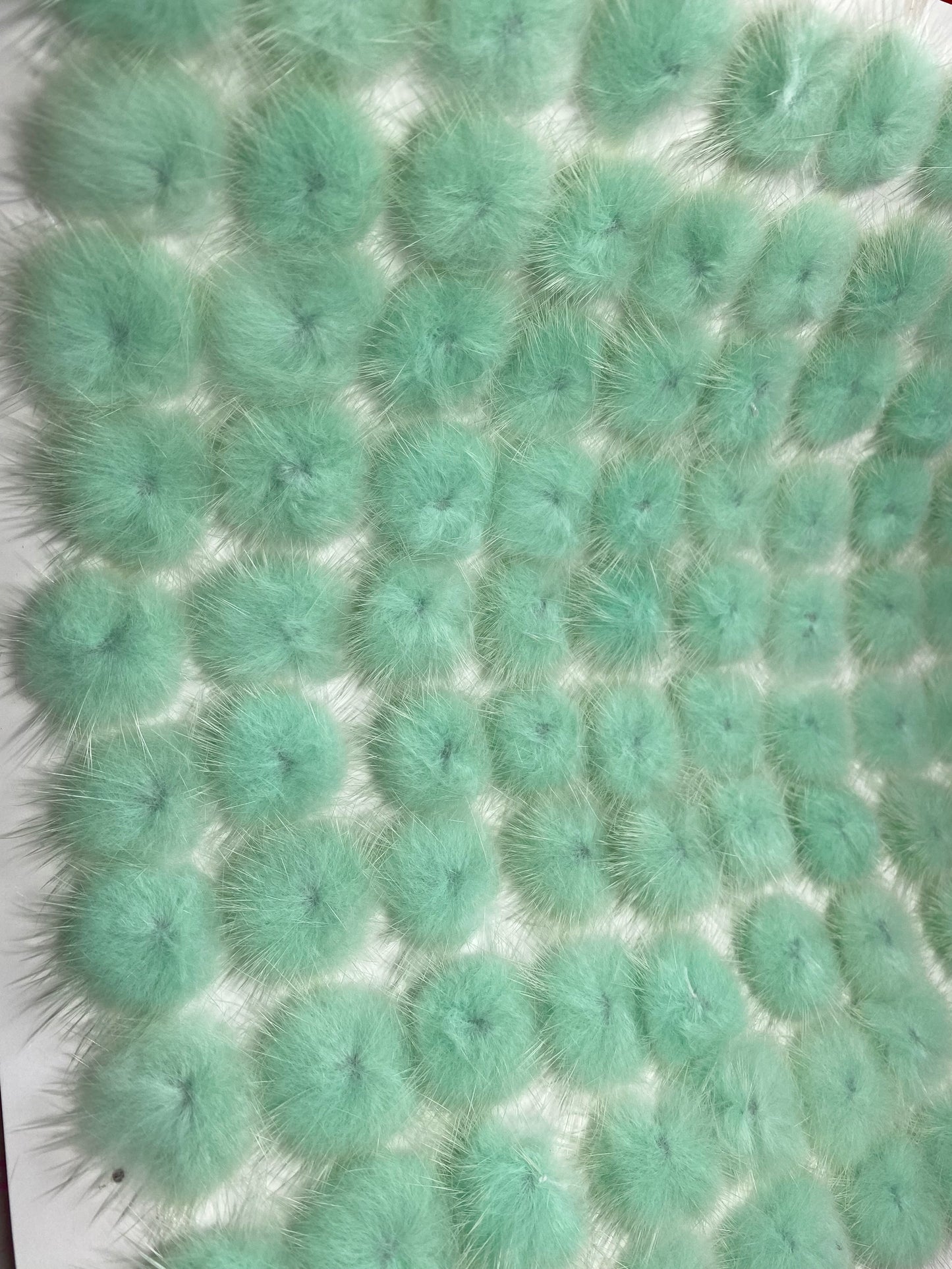 Real fur 1/2 pompoms