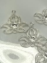 22mm silver metal lotus flower with space for you to add your own color rhinestone