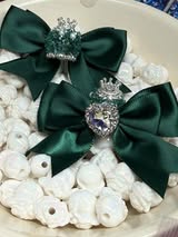 60mm satin bow with large gem heart a sugar bead with a stunning crown.