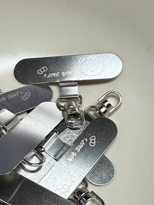 Metal 360 degree swivel phone accessories.
