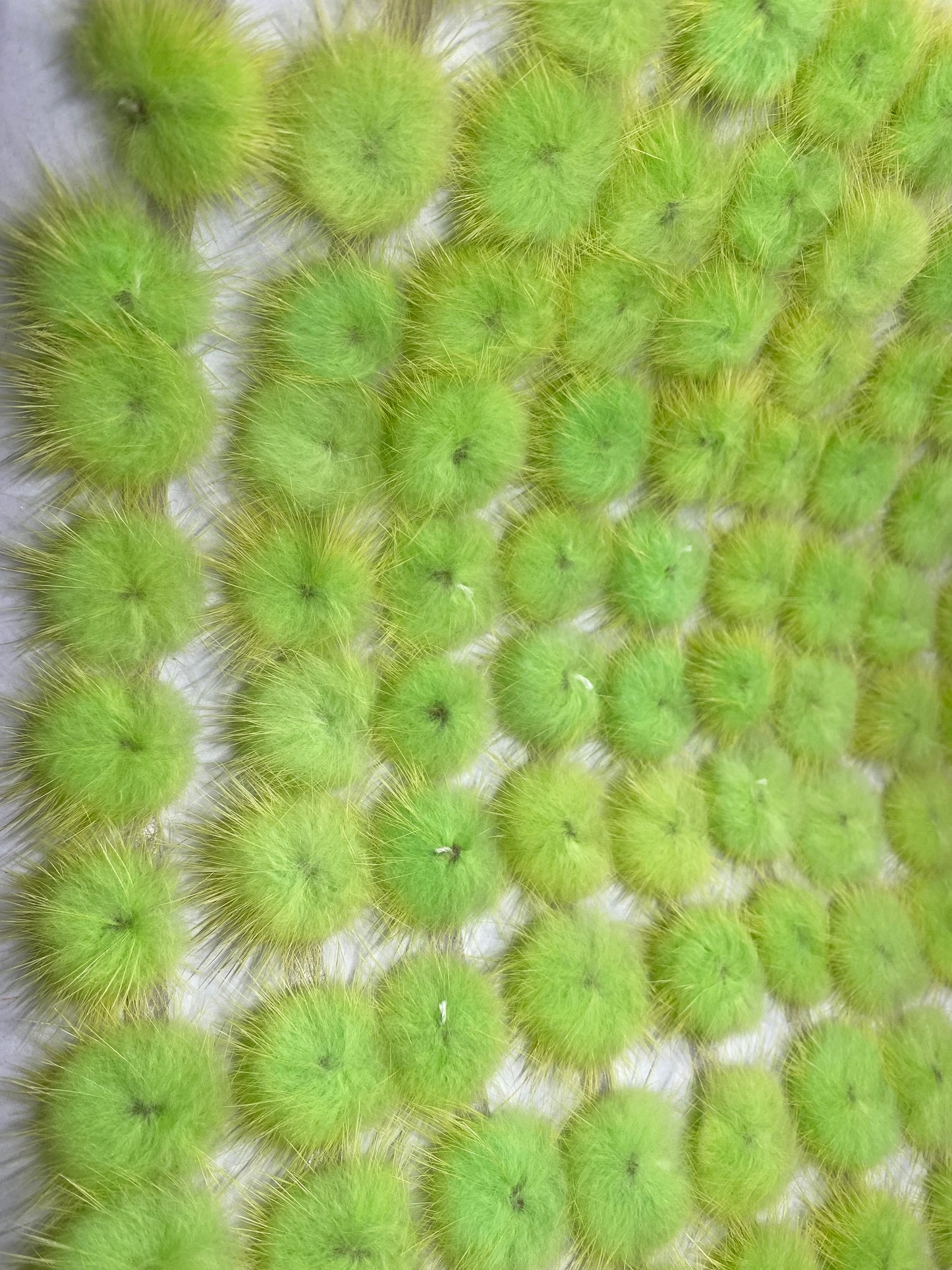 Real fur 1/2 pompoms