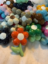 32mm flower comes with 53mm green leaf pendant attachment. Large and chunky