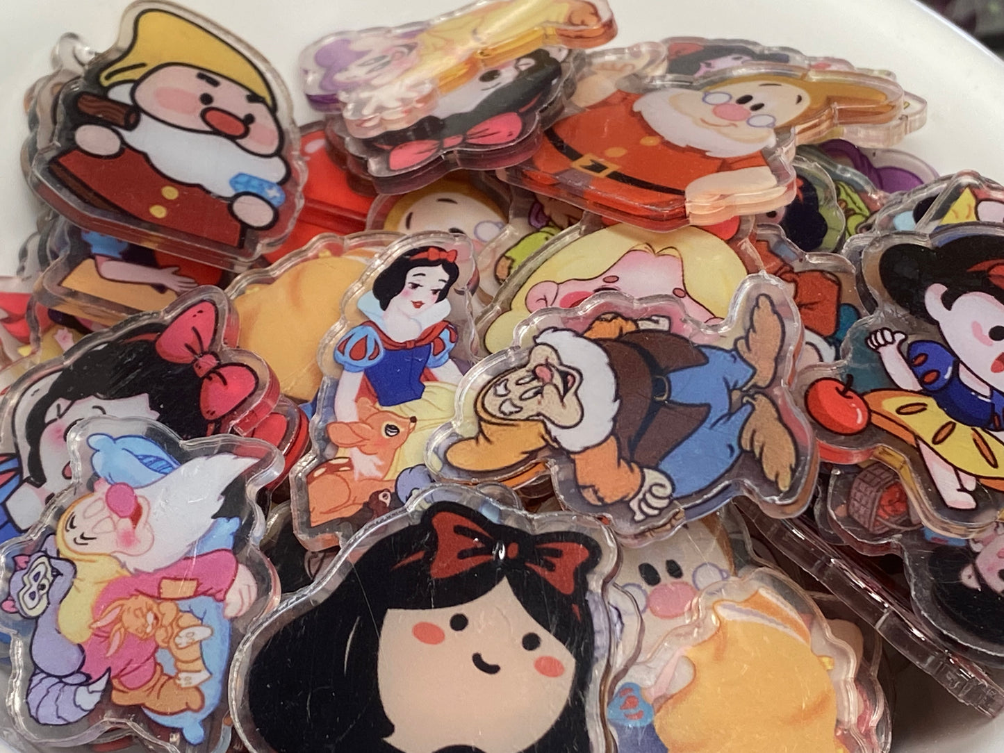 4cm Snow White double sided acrylic