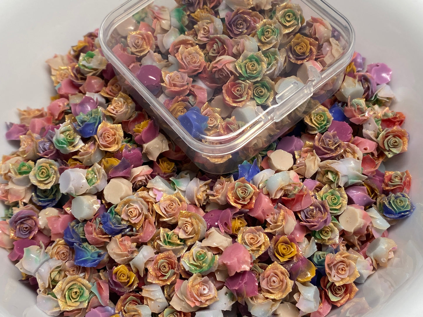 Soft realistic vintage ombré roses with gold embellishment nail charms