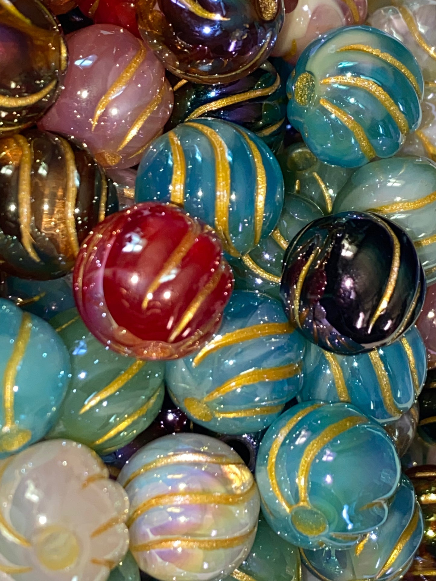 Vintage gold swirl beads