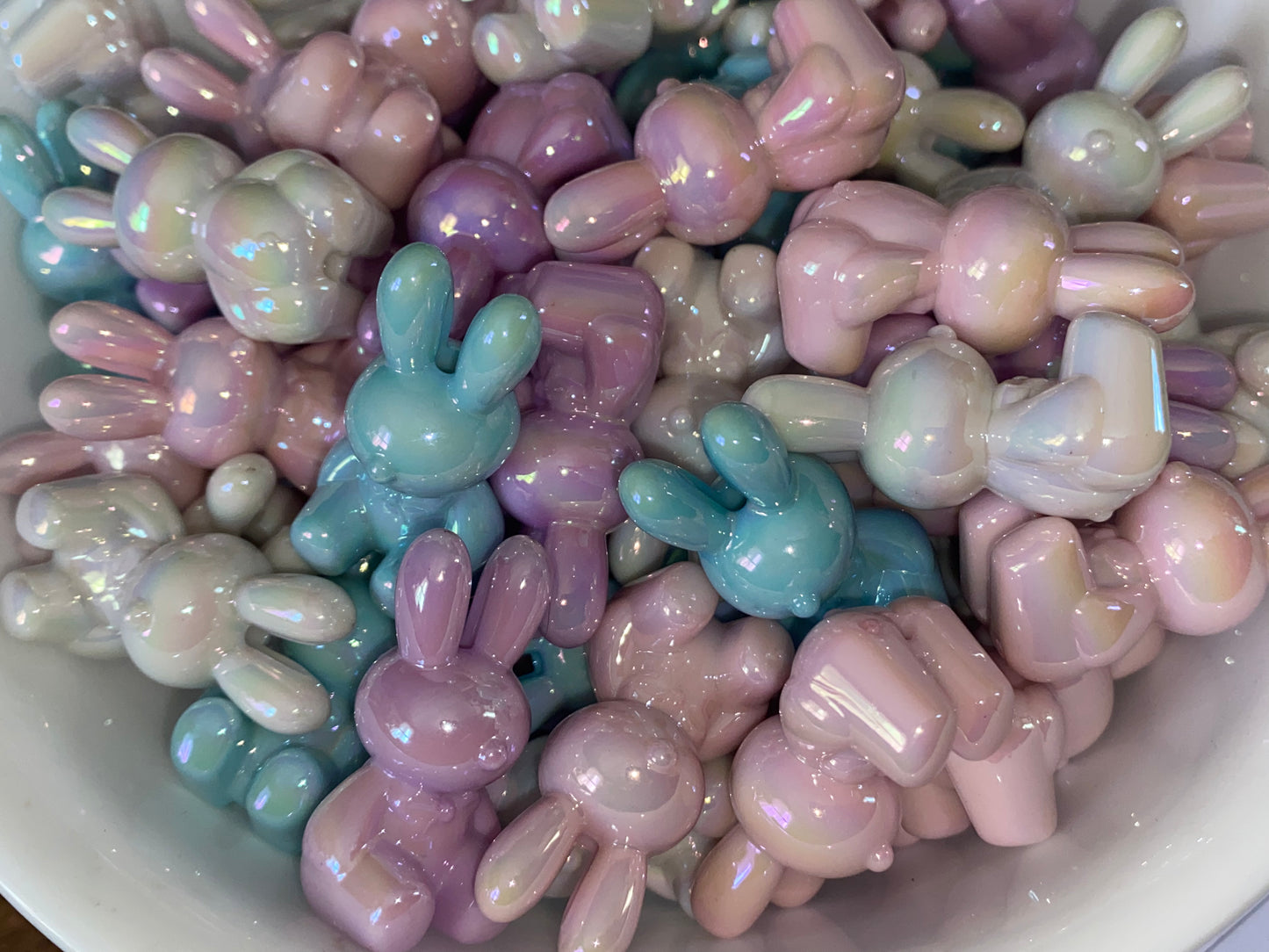 32mm sitting bunny bead