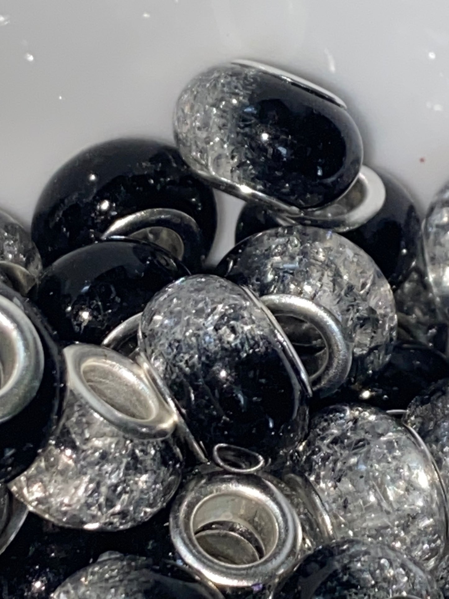 14mm black and clear crackle spacer bead