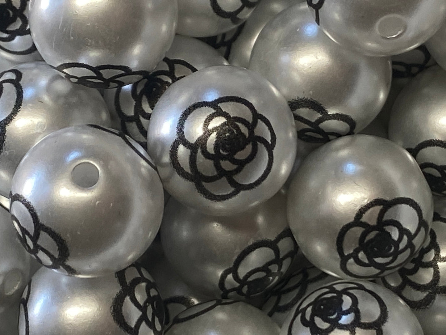 16mm CC flower on pearl bead