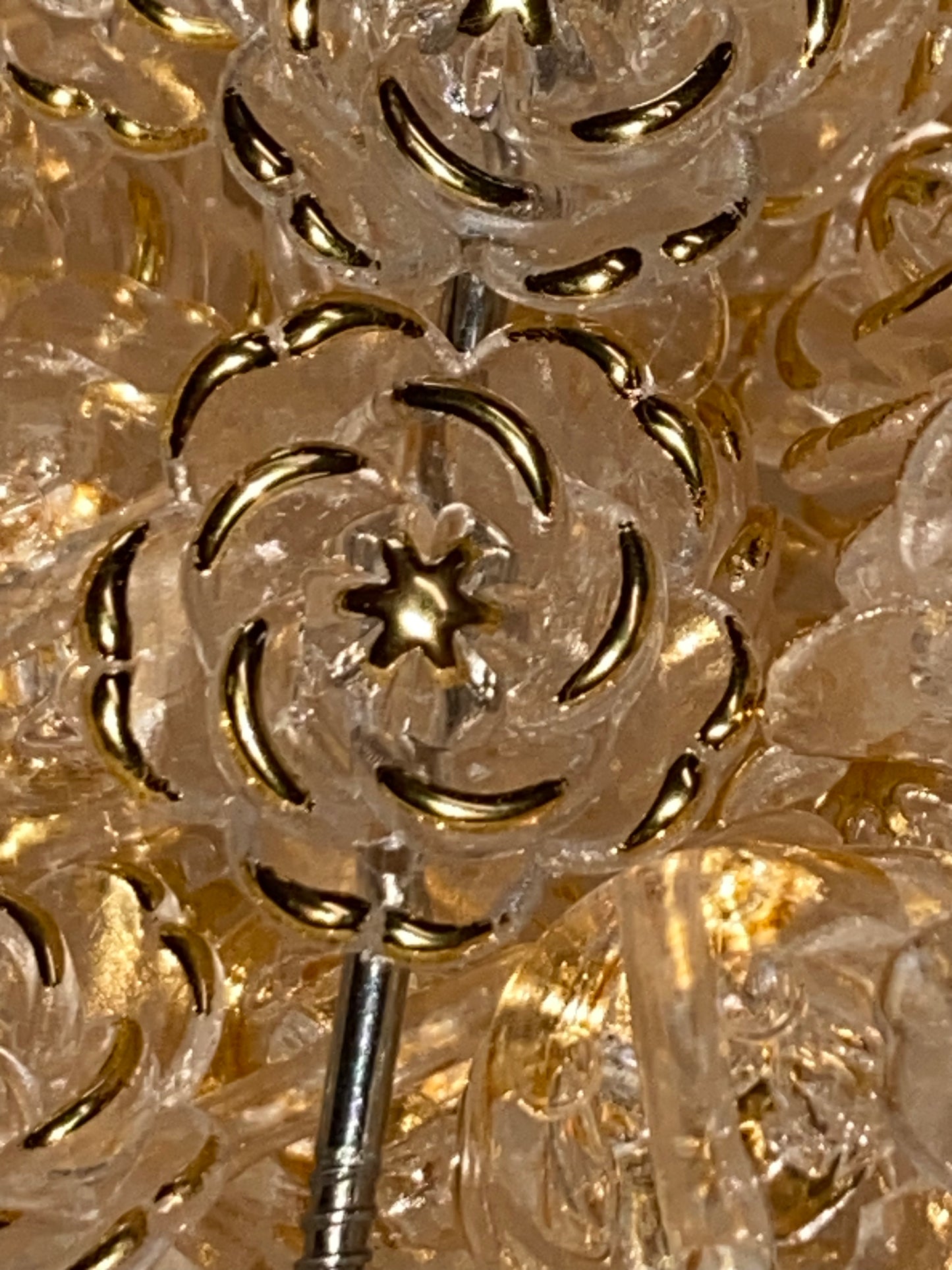 18mm gold tipped clear rose bead