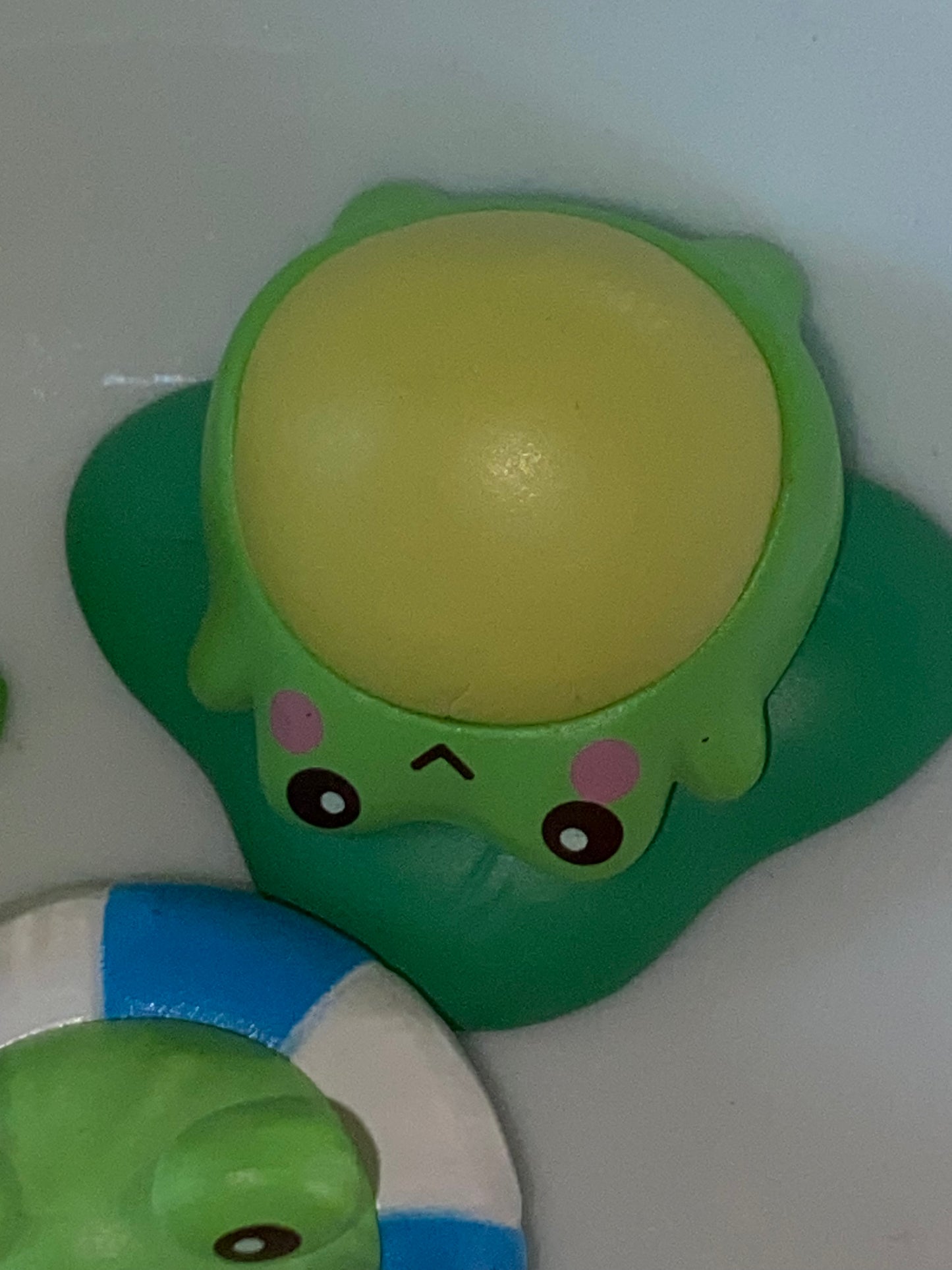 22mm 3D fun little frogs