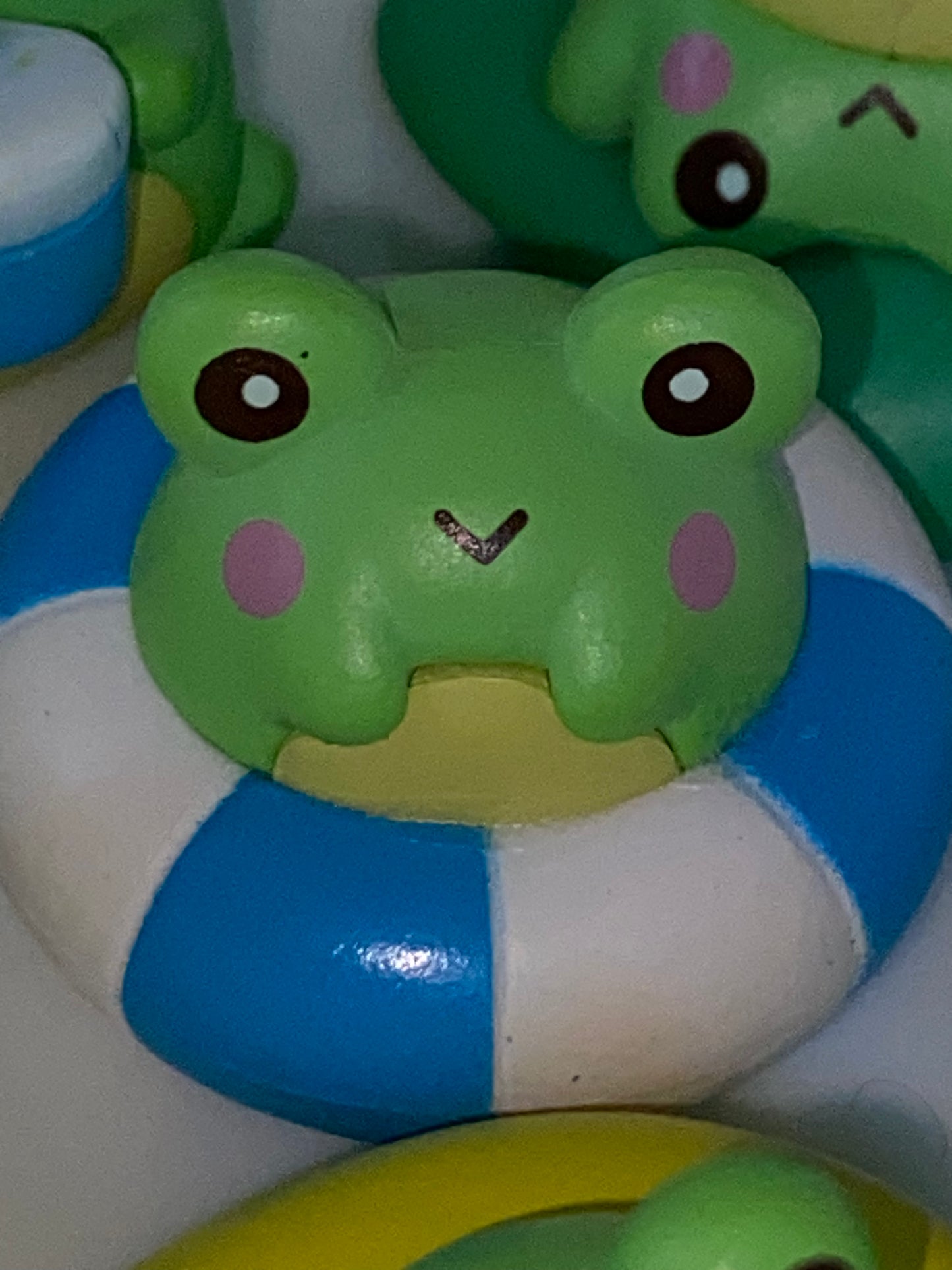 22mm 3D fun little frogs