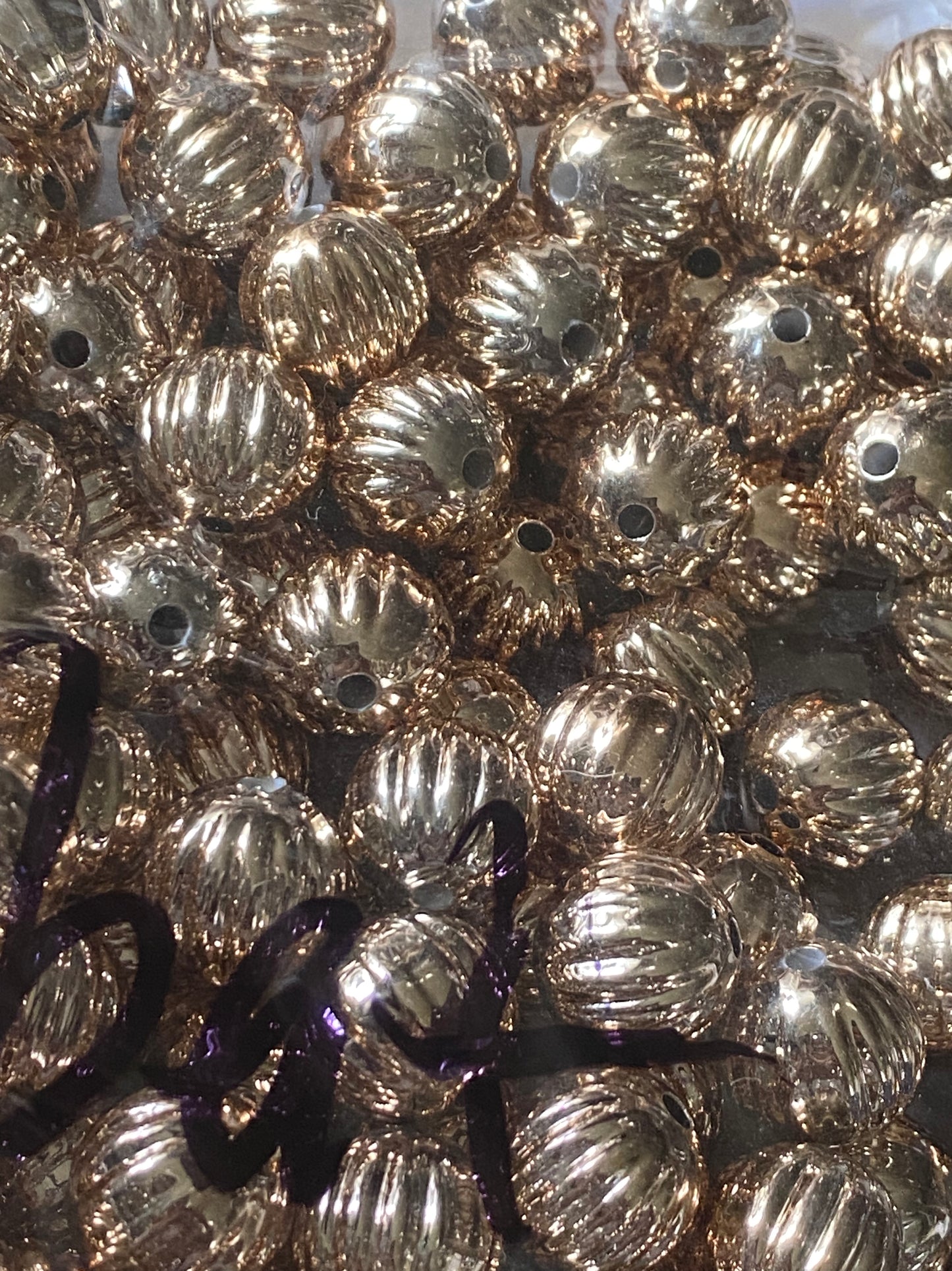 Light gold pumpkin bead