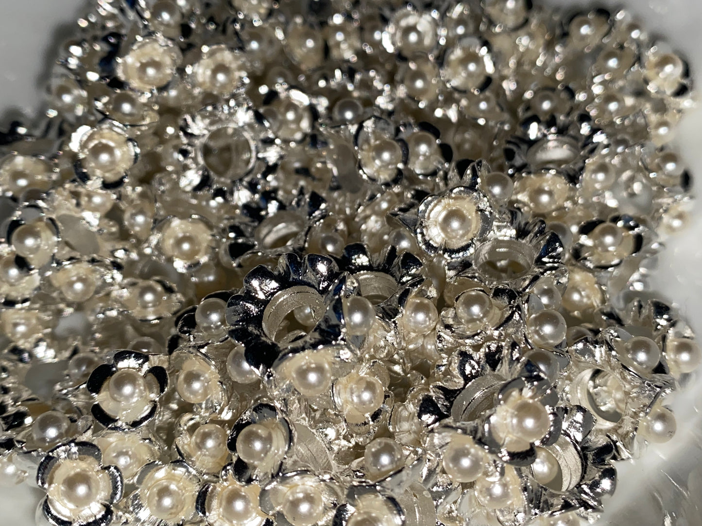 8mm metal and pearl floral spacers