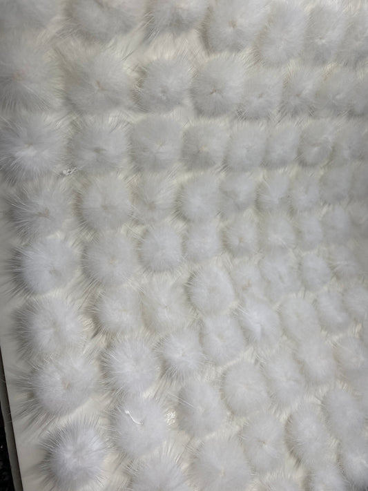 Real fur 1/2 pompoms