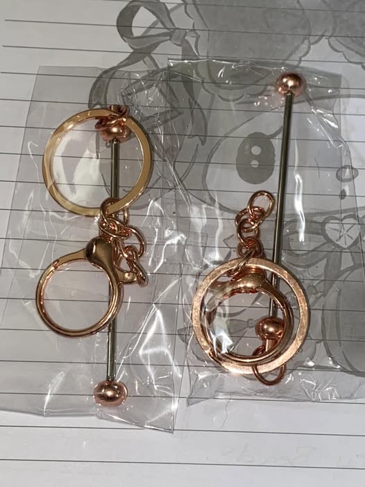 Beadable keychain bars