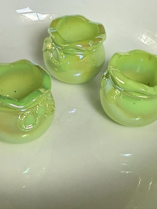 Witches cauldron bead