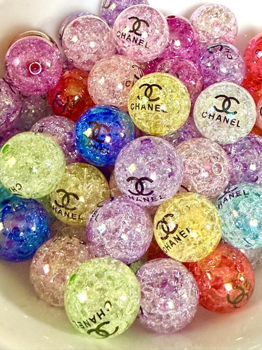20mm CC crackle bead.