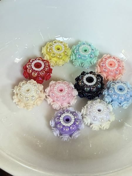 18mm beautifully hand made flower and pearl bead