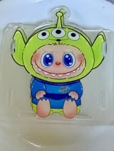 Labubu slide together pencil bin. Design on both sides