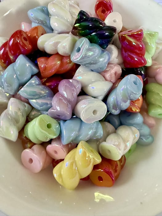 20mm twisted candy beads