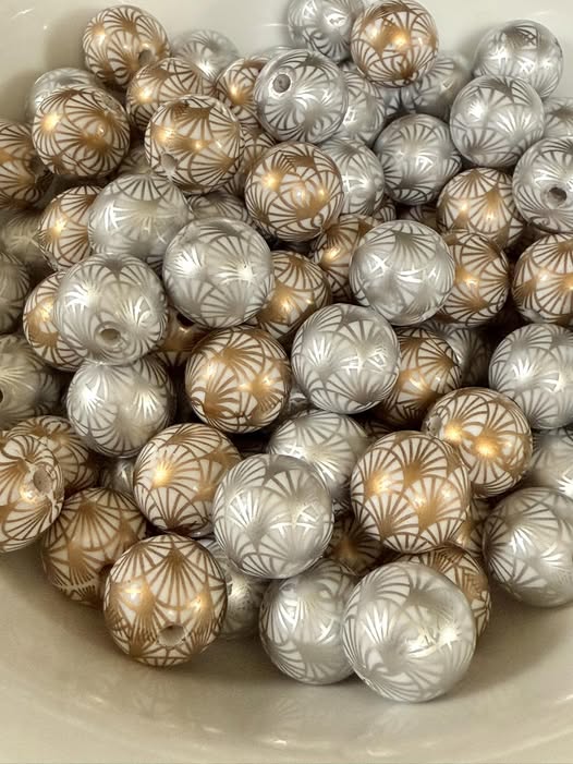 16mm beautiful art deco classic design in silver and gold.