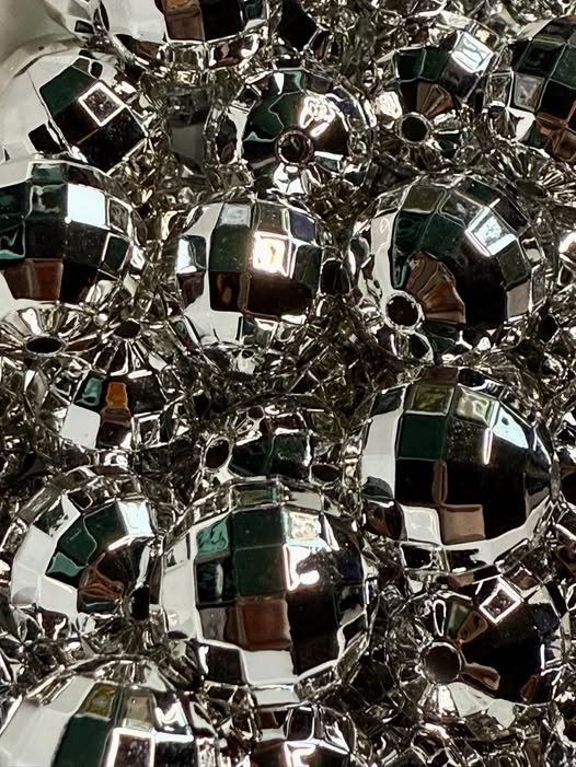 16mm silver chrome disco beads.