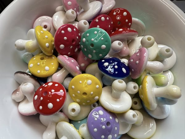 22mm fun painted mushroom mix beads