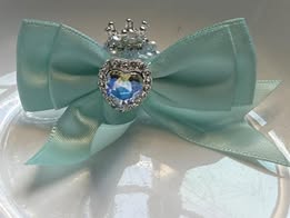 22mm fancy sugar and rhinestone bead with a stunning silver crown.