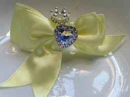 22mm fancy sugar and rhinestone bead with a stunning silver crown.