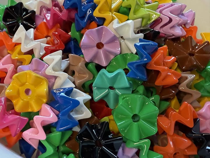 16mm acrylic zigzag spacers