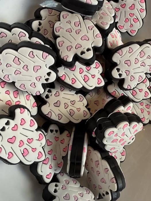 Focal silicone beads