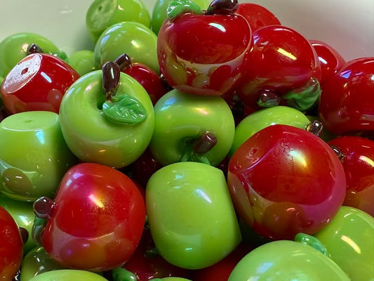 20mm 3d acrylic apple focal beads