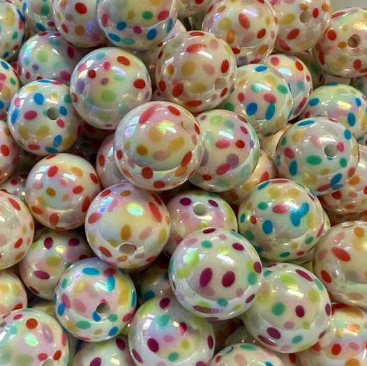 16mm uv coated polka dot mixed beads.