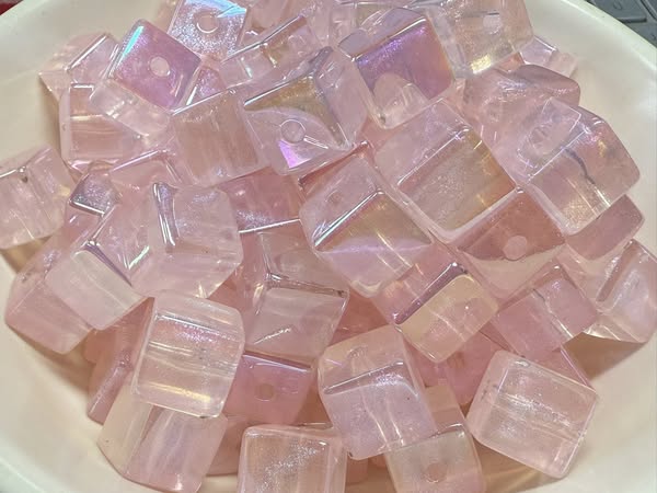 16mm pink shimmer square bead
